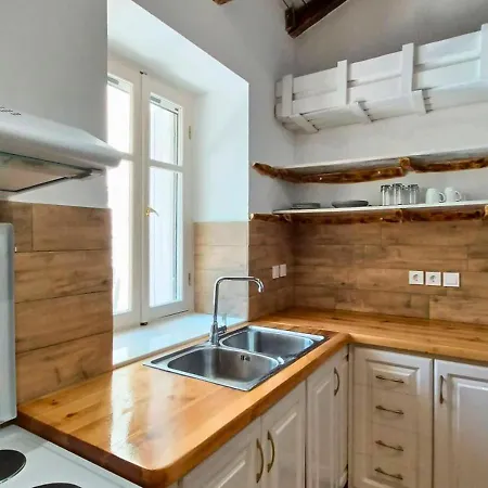Ferienhaus Alekos Stone 2 Bedroom Home Near City-Center Karya *