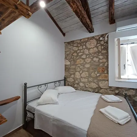 Holiday home Alekos Stone House 2br Private Parking Karia (Lefkada)