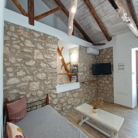 Alekos Stone House 2br Private Parking Holiday home Karia (Lefkada)