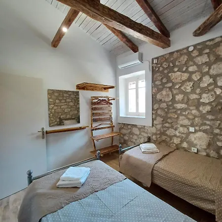 Alekos Stone House 2br Private Parking