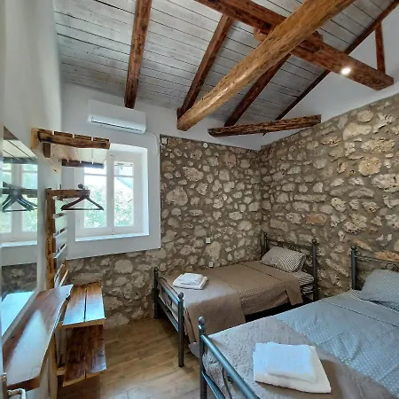Alekos Stone 2 Bedroom Home Near City-Center Karya * Karia (Lefkada)