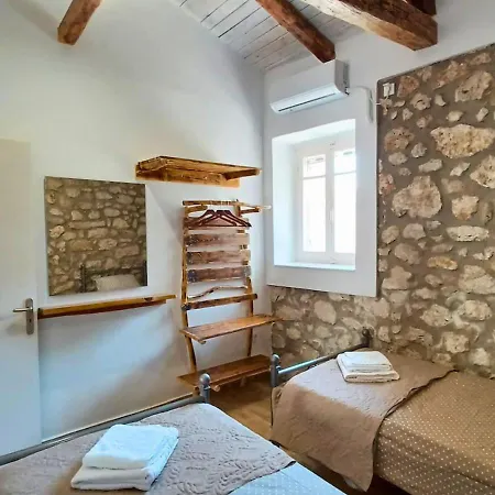 Alekos Stone 2 Bedroom Home Near City-Center Karya * Karia (Lefkada)