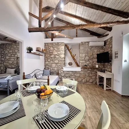 Alekos Cozy Stone 2br Karya Center בית נופש Kariá