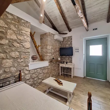 Alekos Cozy Stone 2br Karya Center בית נופש *