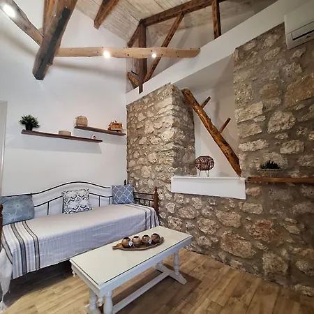Alekos Cozy Stone 2br Karya Center בית נופש *